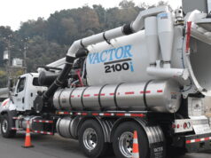 Aguas Araucanía refuerza su flota con nuevo camión para limpiar red alcantarillado