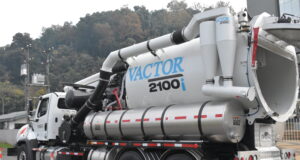 Aguas Araucanía refuerza su flota con nuevo camión para limpiar red alcantarillado