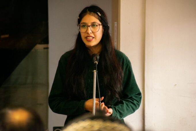 Joven artista de Pitrufquén inaugura su primera exposición en la galería circular del centro cultural