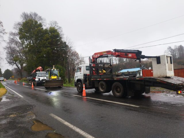 Personal de Frontel avanza en reposición de servicio de sectores más rurales de La Araucanía