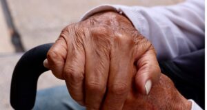 Cierran residencia de adultos mayores en la comuna de Villarrica por graves deficiencias sanitarias