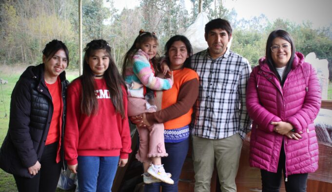 Familia de sector rural de Freire recibe equipamiento doméstico a través del programa Habitabilidad