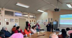 Entregan importantes herramientas de manejo de viveros a pequeños productores locales de Freire