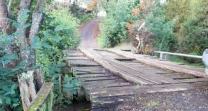 Puente Llollelhue de Teodoro Schmidt se repararía próximamente: autoridades locales anuncian intervención urgente