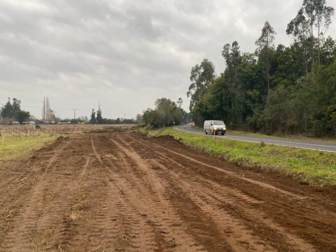 Inician obras para habilitar nueva pista tras socavón en el sector de Huefel, en la ruta Pitrufquén – Toltén