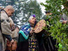 Con rogativa e izamiento de bandera, comunidades indígenas de Pitrufquén inician celebraciones de We Tripantu