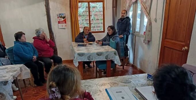 Municipalidad de Freire apoya fortalecimiento organizacional de la Agrupación AgroNewen de Pedregoso