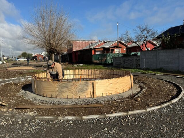 Obras de Reposición de Plaza Recreativa en Villa Los Ríos Tienen un 50% de Avance