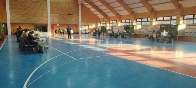Jornada tranquila en local de votación del Liceo Bicentenario de Ciencias y Humanidades de Pitrufquén