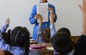 Municipalidad de Loncoche ofrece disculpas públicas a docente tras acusación de agresión a estudiante: investigación no prosperó por falta de antecedentes
