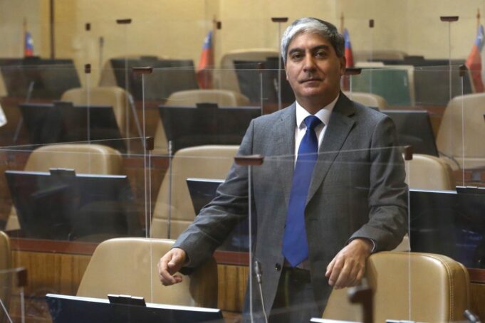 Diputado Leal denuncia abandono de pacientes dializados en Nueva Imperial por falta de movilización