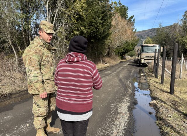Se realizan mejoras en camino rural de la Comunidad de Llafenco en Pucón