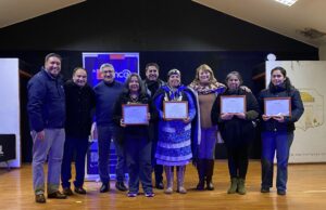 Platería y joyería mapuche: 20 personas fueron certificadas en Pitrufquén en oficios con identidad cultural