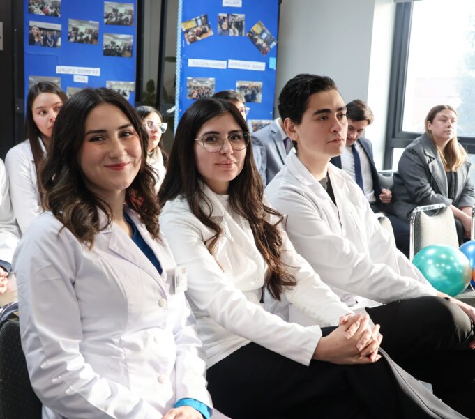 Estudiantes de la U. Autónoma Temuco fortalecen aprendizajes y vinculación territorial en jornada de salud