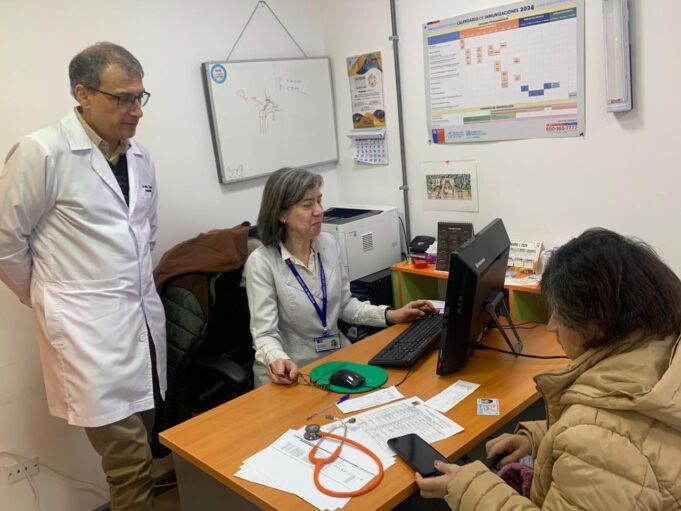 120 pacientes del nodo lacustre fueron beneficiados en operativo de Reumatología realizado en Villarrica y Pucón