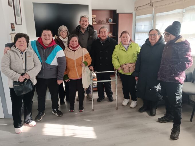 Alcalde de Freire se reúne con representantes del deporte inclusivo de Radal