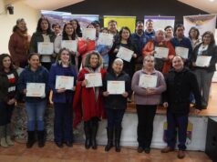Más de 20 personas reciben certificación de escuela para la restauración agroecológica comunitaria en Pitrufquén