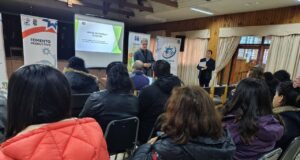 Emprendedores de Freire valoran interesante charla que abordó temas de formalización de proyectos