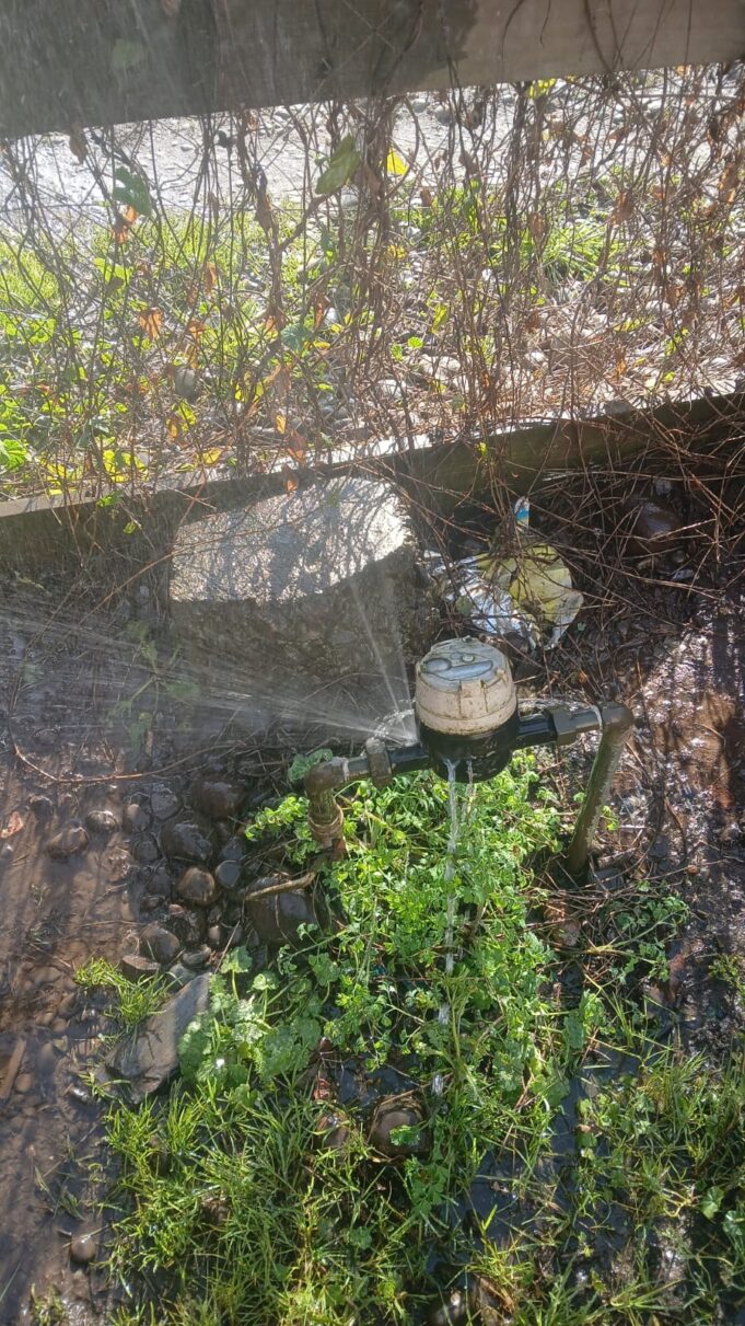 Urge proteger medidores de agua por heladas: Aguas Araucanía registró congelamiento de más de 1500