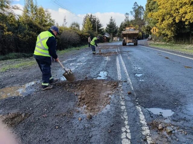 Alcalde de Freire exige que Vialidad y empresa global cumplan con la ruta S-61