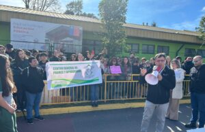 Complejo Educacional Carlos Holzapfel (CECH) de Pucón retomó sus actividades tras «día de paro»