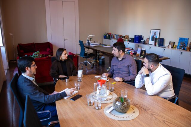 Alcalde de Gorbea se reúne con ministra de las Culturas para impulsar espacios culturales en la comuna