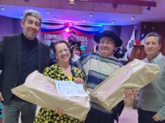 Freire celebró su campeonato comunal de cueca del adulto mayor con pañuelos al viento y mucho entusiasmo