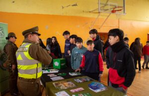 Niños y niñas de la escuela Licarayén de Quitratue aprenden sobre autocuidado en feria preventiva