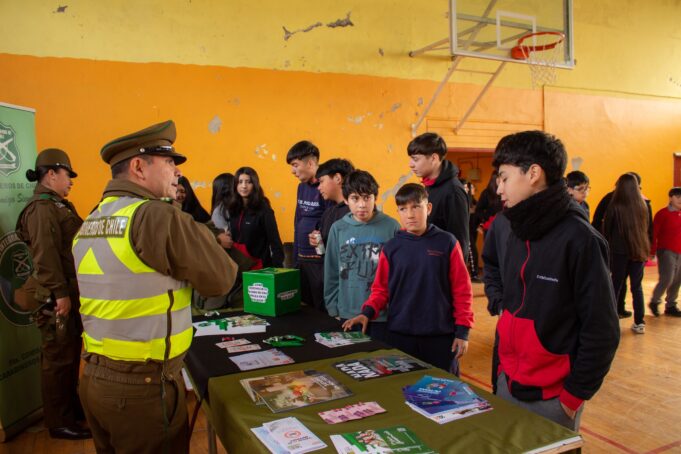 Niños y niñas de la escuela Licarayén de Quitratue aprenden sobre autocuidado en feria preventiva