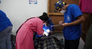 Más de 200 atenciones odontológicas realizaron estudiantes de la Ufro junto a profesionales de Cubamed en Pitrufquén