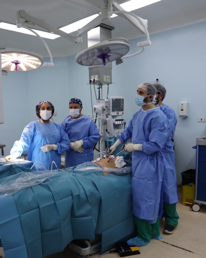 Hospital intercultural de Nueva Imperial y Cirugía Ufro impulsan la descentralización de la cirugía laparoscópica en Araucanía Sur