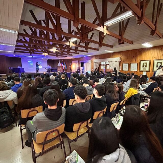 Oficina Municipal de la Juventud de Freire organizó exitoso seminario para estudiantes del territorio