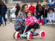Gorbea vivió una masiva y colorida celebración del día de la niñez con actividades para toda la familia