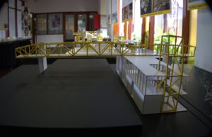 De fierros a futuro: estudiantes de arquitectura exponen en Pitrufquén diseños para recuperar la estación ferroviaria