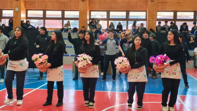 Liceo Bicentenario Ciencias y Humanidades celebrará sus 65 años con la puesta en escena de La Pérgola de las Flores