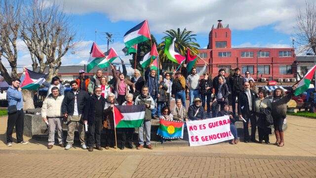 Actividad en la plaza de Armas de Pitrufquén busca acercar la realidad de Gaza a la comunidad local