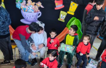 Escuela de Gorbea realizó actividad «manos solidarias en acción: una caja, una sonrisa»