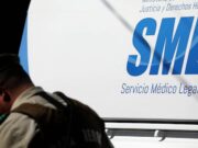 Dos hermanos fallecen al recibir descarga eléctrica mientras ponían mástil en Villarrica