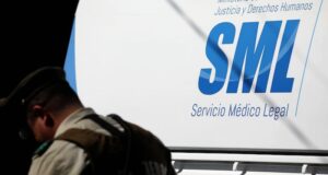 Dos hermanos fallecen al recibir descarga eléctrica mientras ponían mástil en Villarrica