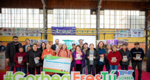 En Gorbea lanzan la “tarjeta de bienestar mayor” con descuentos en el comercio local para vecinos mayores de 60 años