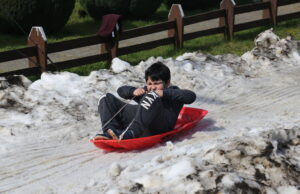 Loncoche celebró el mes de la niñez con una fiesta congelada en la parcela municipal