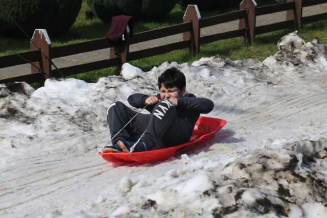 Loncoche celebró el mes de la niñez con una fiesta congelada en la parcela municipal