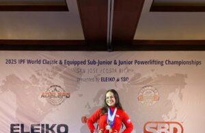 María Paz Sáez, joven de Loncoche, se consagra campeona mundial de powerlifting en Costa Rica