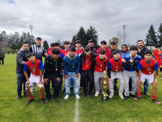 Campeonato de Fútbol Rural de Freire finalizó con emocionantes finales y premiación en el Estadio Municipal