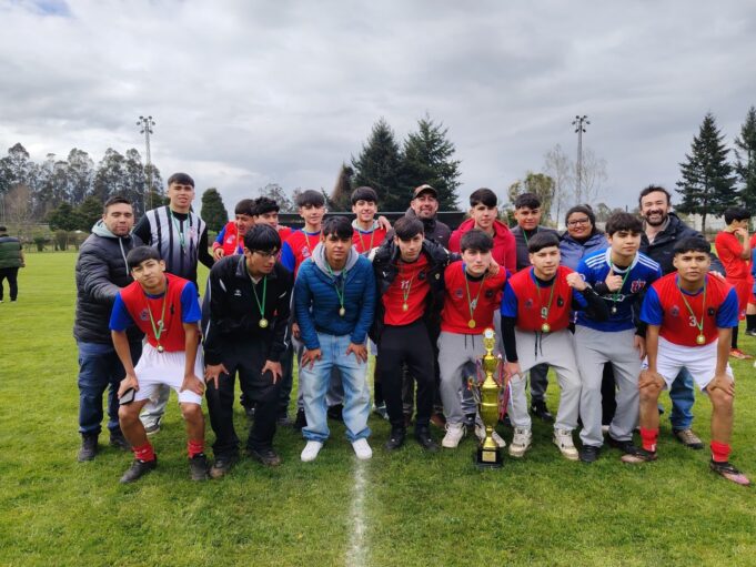 Campeonato de Fútbol Rural de Freire finalizó con emocionantes finales y premiación en el Estadio Municipal