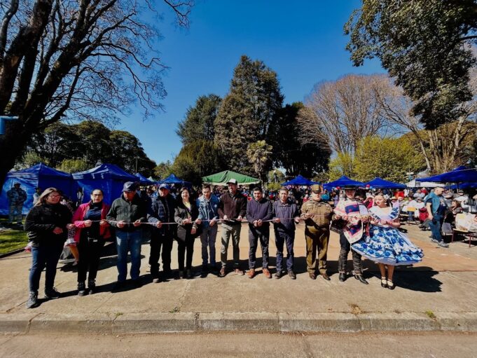 Expo Emprendedores en Quepe reunió a la comunidad en una jornada de talento y creatividad local