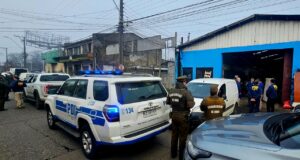 PDI Temuco junto a municipio local realizan clausura definitiva de galpones en feria Pinto dedicados al comercio informal