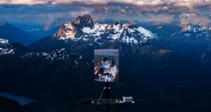 Inauguración de la exposición «Entrar a la cordillera» del artista Mauro Pesce