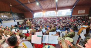 Orfeón Nacional de Carabineros ofreció gran presentación musical en Freire