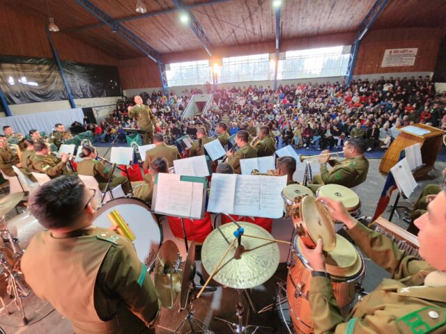 Orfeón Nacional de Carabineros ofreció gran presentación musical en Freire
